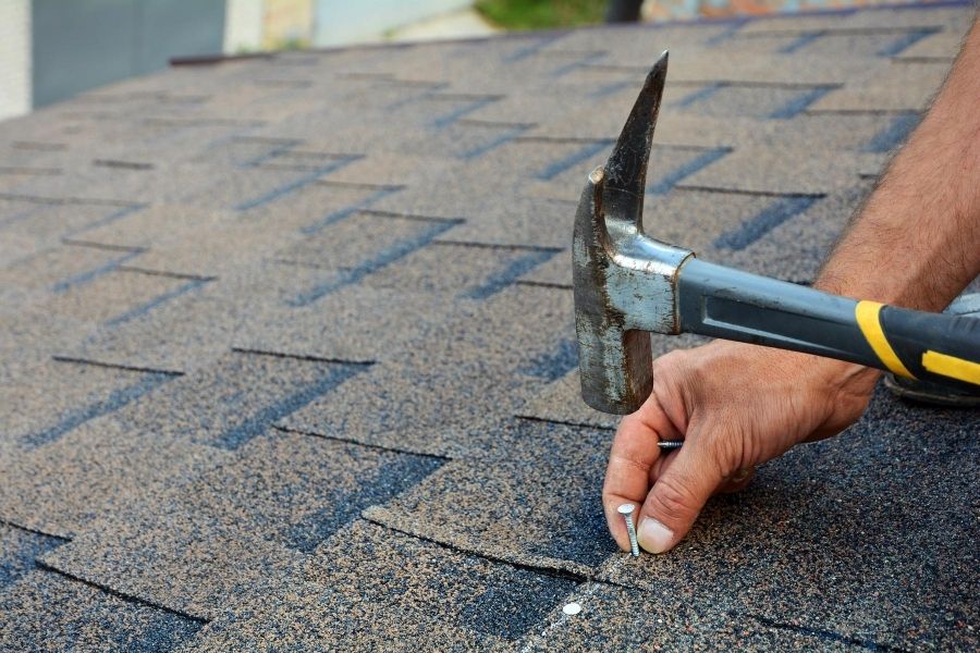 Why Choosing A Qualified Roof Contractor in Plymouth Michigan is so Important